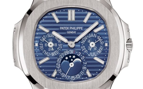 PATEK PHILIPPE NAUTILUS  SUN & MOON - Image 5