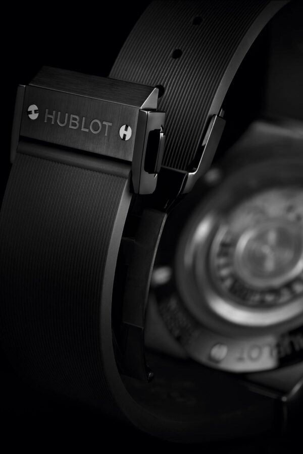 HUBLOT CLASSIC FUSION CRONOGRAPH BLACK MAGIC - Image 5