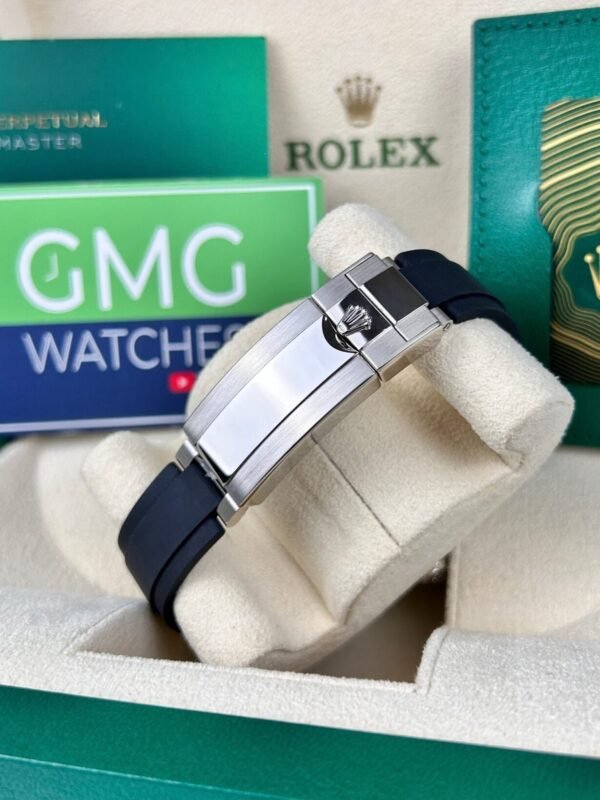 ROLEX YACHT MASTER OYSTER FLEX (BLACK SILVER) - Image 3